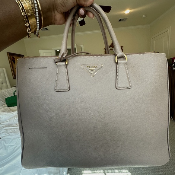 Prada Handbags - Prada BEAUTIFUL Mauve Pink Galleria Tote is Saffiano Leather GOOD Condition